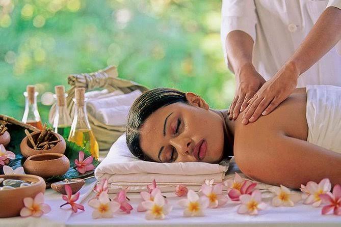 Abhyanga Panchakarma therapy at Ayusparsh Clinic Pune